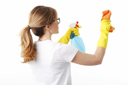 Kitchen and bathroom short-let cleaning in SW7
